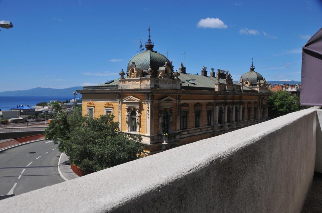 Studio Apartman Piramida Rijeka Exterior foto